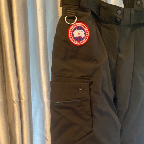 Canada Goose Women’s Snow Cargo Pants, Size Large, Black - Picture 2 of 7
